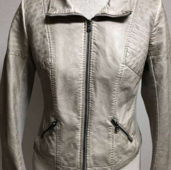 Jacket - Picture 3 of 3